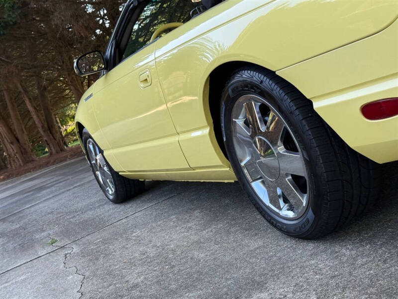 2002 Ford Thunderbird Deluxe