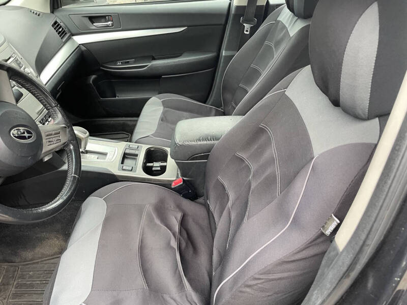 2010 Subaru Legacy 2.5i Premium