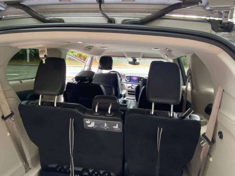 2017 Chrysler Pacifica Touring-L