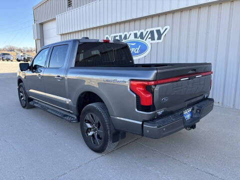 2023 Ford F-150 Lightning Lariat