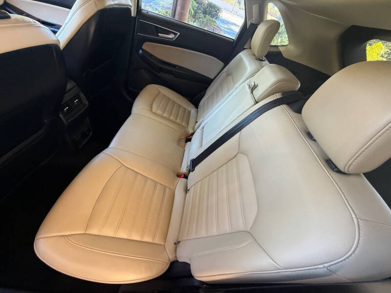 2019 Ford Edge SEL