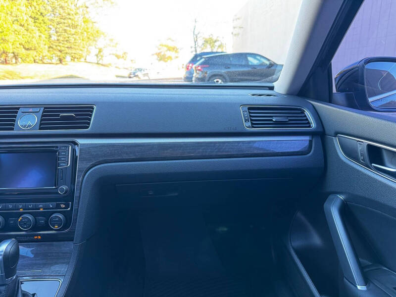 2016 Volkswagen Passat 1.8T SE