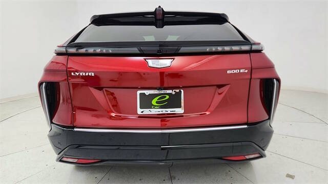 2025 Cadillac LYRIQ Luxury 3