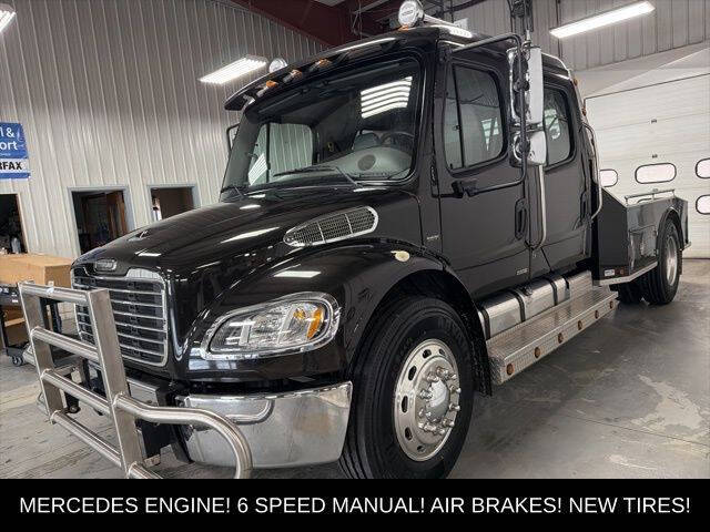 2004 Freightliner M2 106