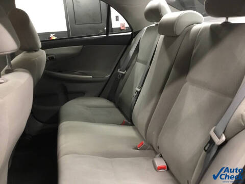 2011 Toyota Corolla LE