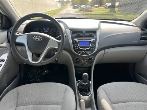 2012 Hyundai Accent GS