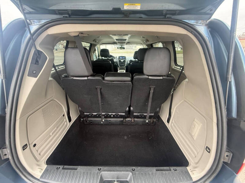 2012 Chrysler Town and Country Limited