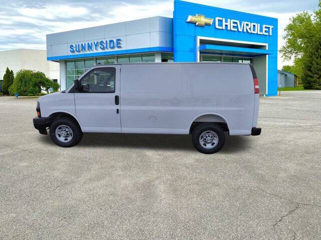 2025 Chevrolet Express 3500