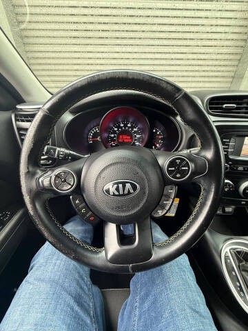 2016 Kia Soul +