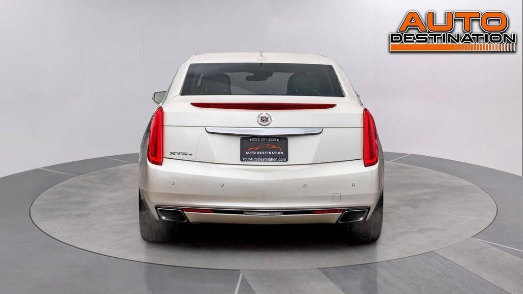 2014 Cadillac XTS for sale at Auto Destination in Puyallup, WA