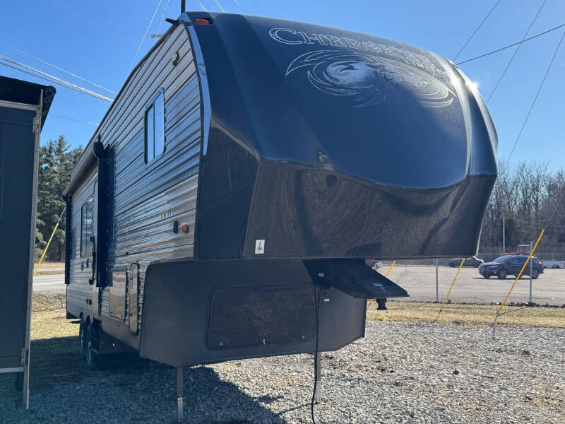 2018 Forest River Cherokee 255RR for sale at Kentuckiana RV Wholesalers in Charlestown IN
