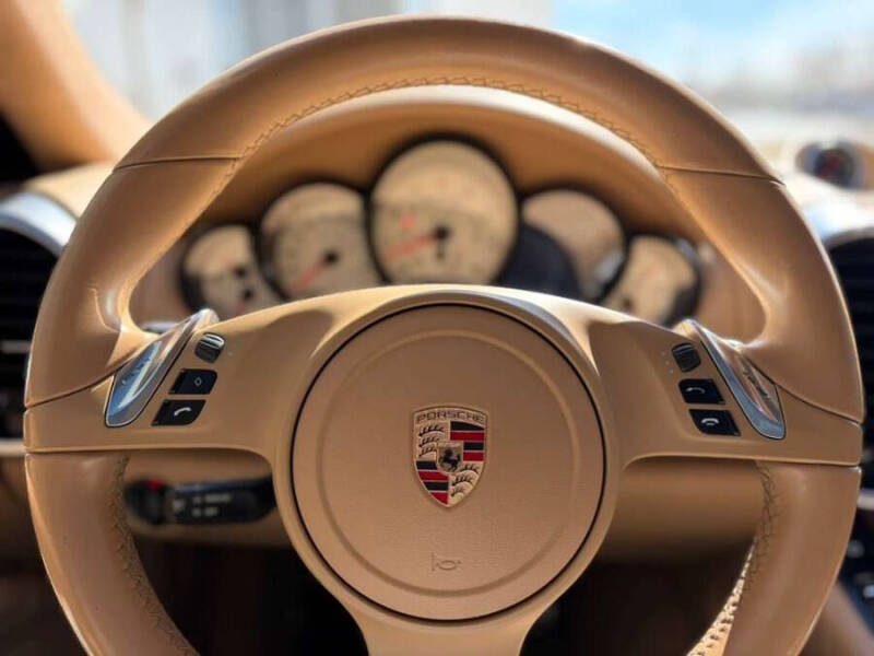 2013 Porsche Cayenne GTS