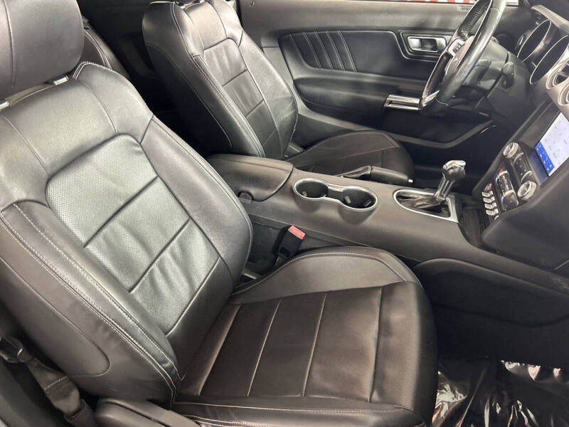 2022 Ford Mustang EcoBoost Premium