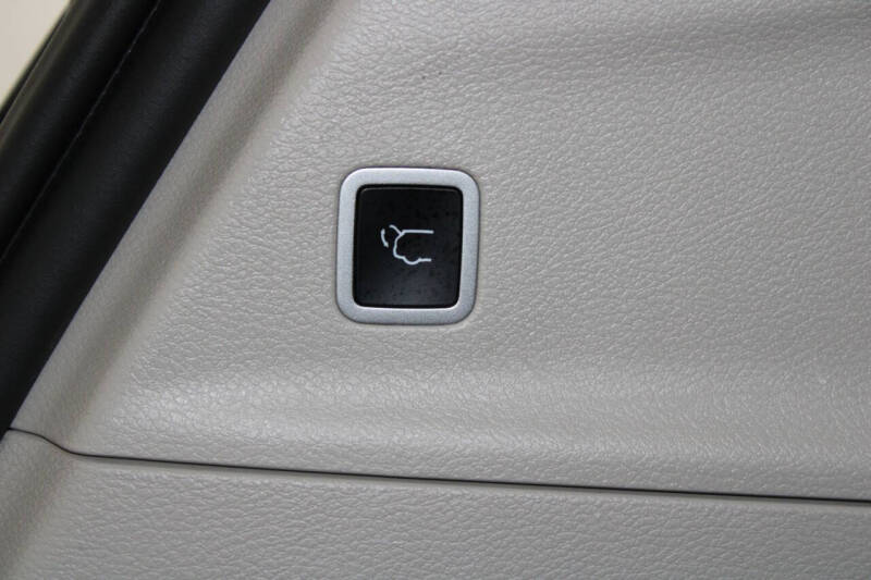 2024 Chrysler Pacifica Plug-In Hybrid Select
