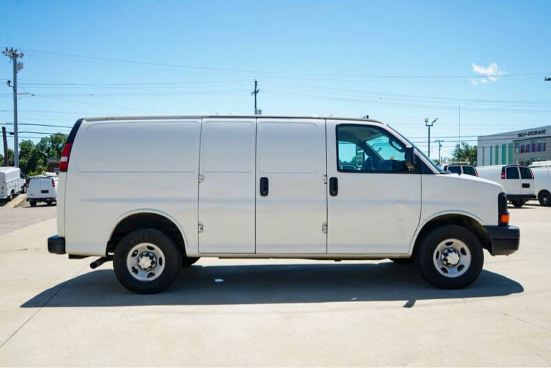 2017 Chevrolet Express 2500