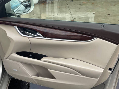 2013 Cadillac XTS Luxury Collection