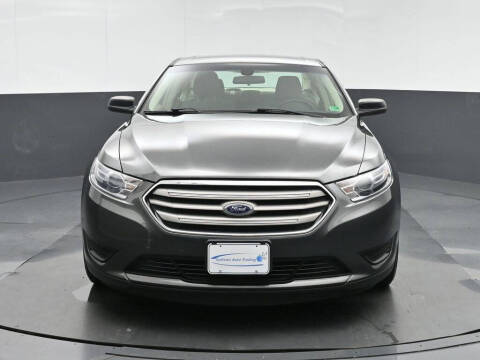 2017 Ford Taurus SE
