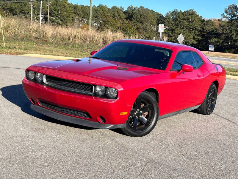 2013 Dodge Challenger SXT's photo
