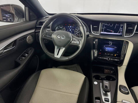 2025 Infiniti QX55 Essential