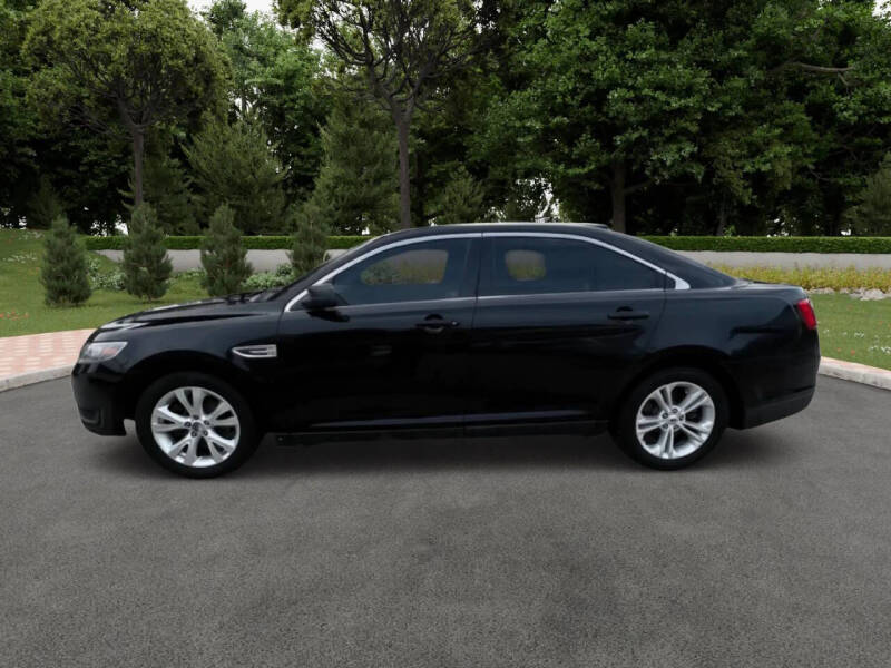 2016 Ford Taurus SE