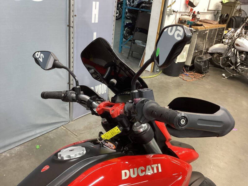 2013 Ducati Hyperstrada