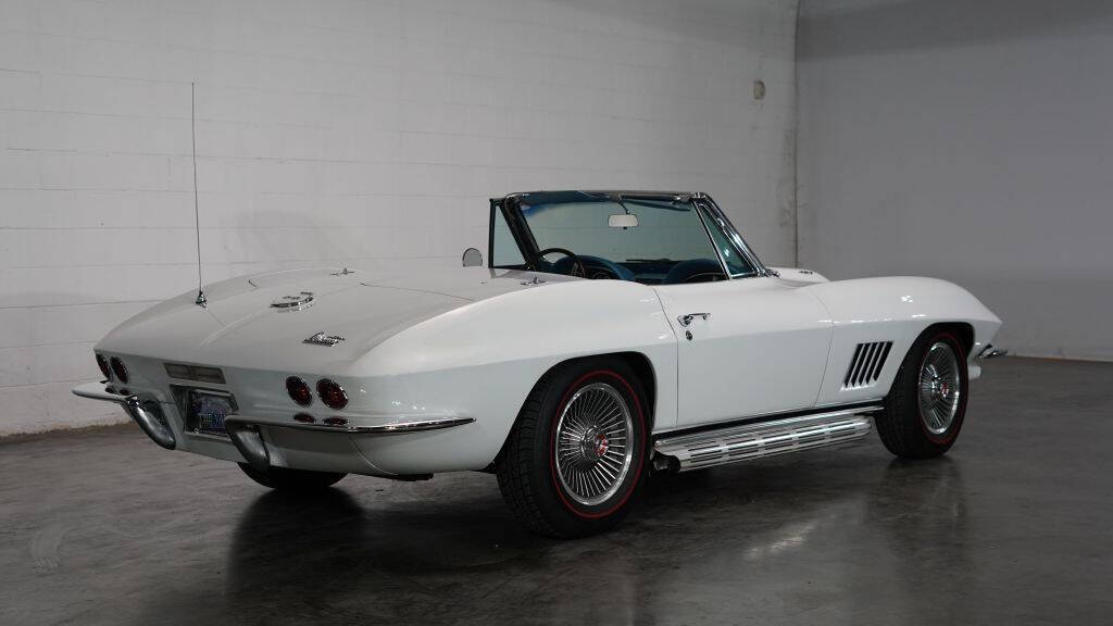 1967 Chevrolet Corvette 4