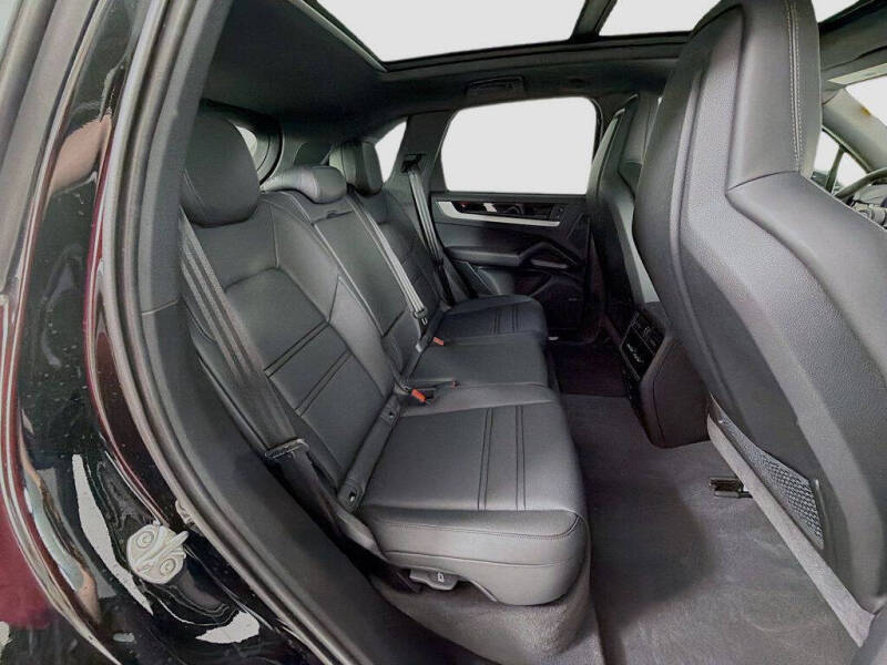 2025 Porsche Cayenne S