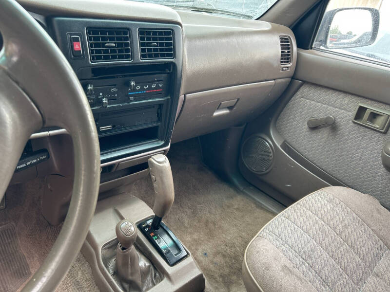 1995 Toyota Tacoma null photo 8