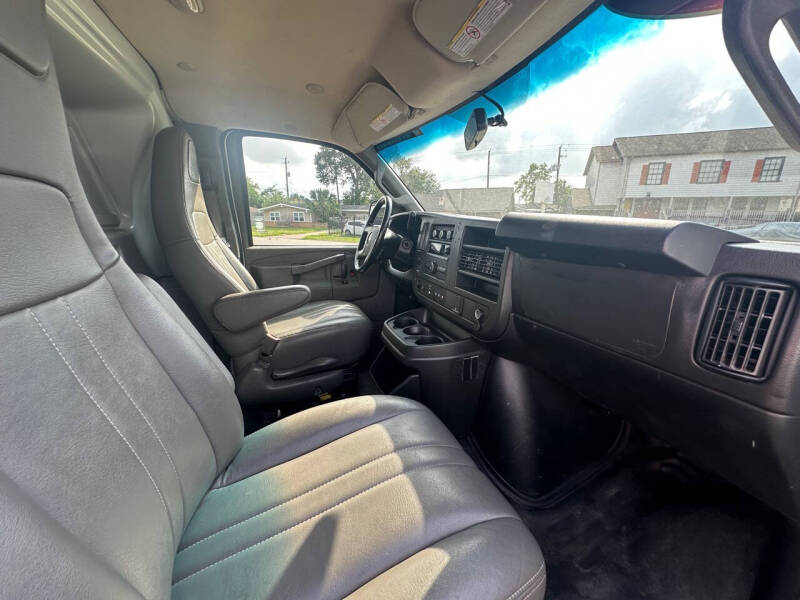 2019 Chevrolet Express 2500