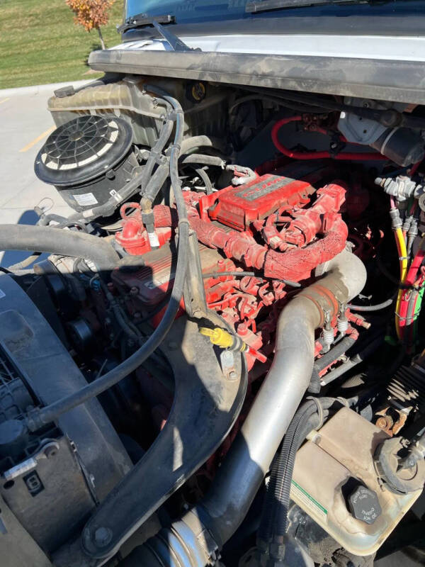 2011 Freightliner M2 106