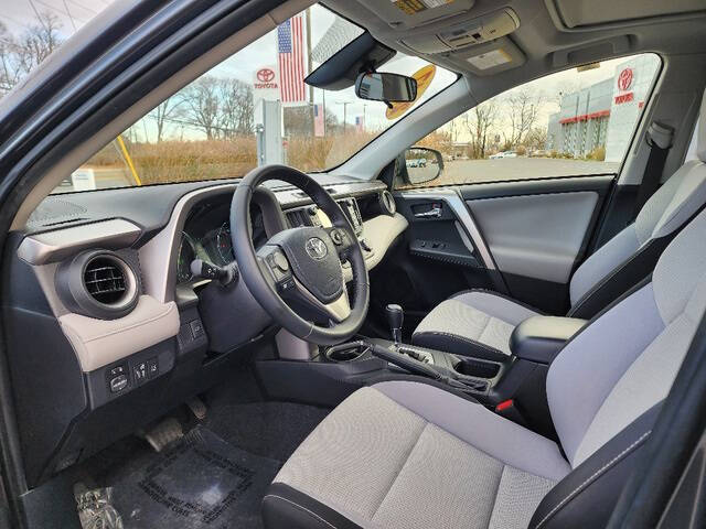 2017 Toyota RAV4 Hybrid XLE