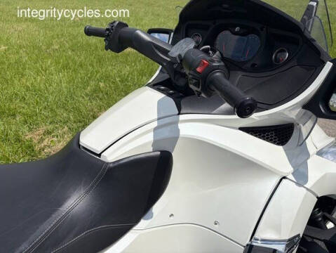 2014 Can-Am Spyder RT-S SE6