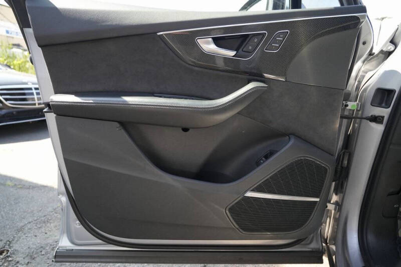 2022 Audi SQ7 4.0T quattro Premium Plus