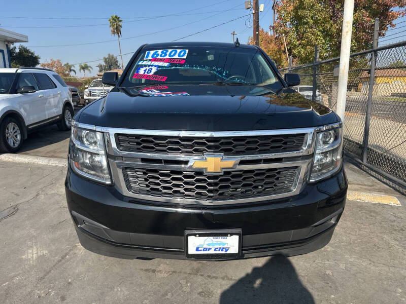 2018 Chevrolet Suburban LT photo 9