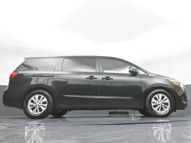 2017 Kia Sedona LX