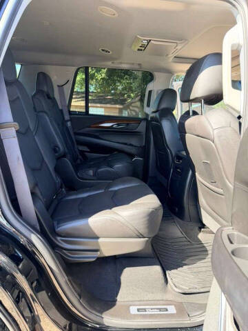 2016 Cadillac Escalade Luxury Collection