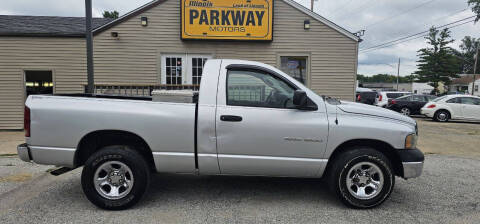 2005 Dodge Ram 1500 for sale at Parkway Motors in Springfield IL