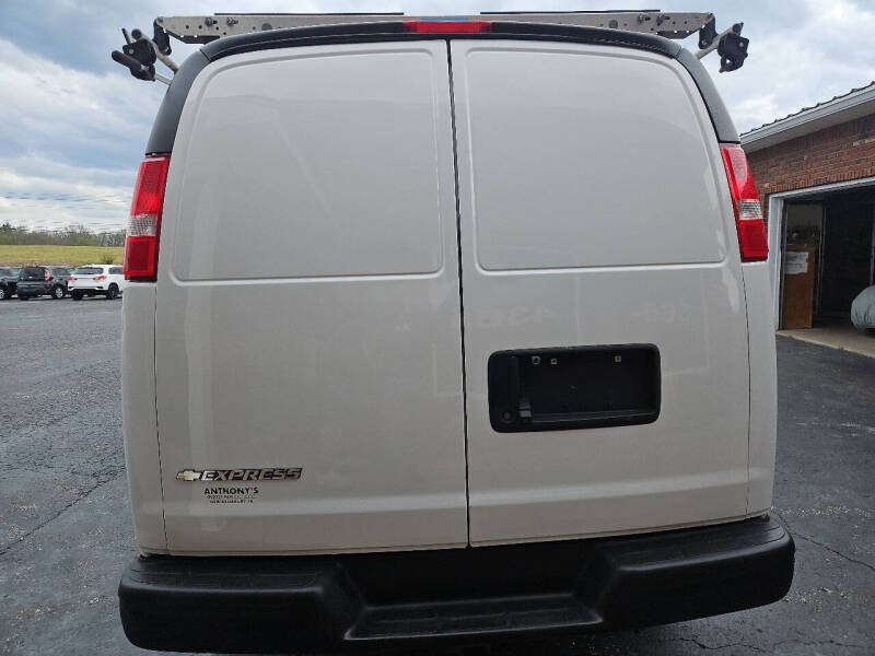 2021 Chevrolet Express 2500