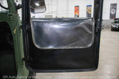 2001 AM General Hummer