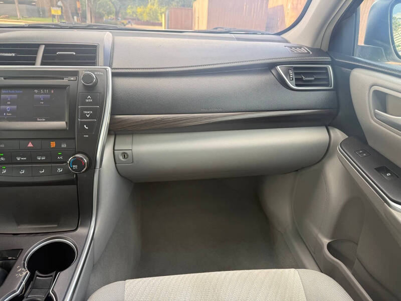 2015 Toyota Camry LE
