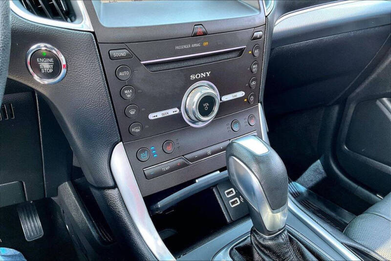 2018 Ford Edge Titanium