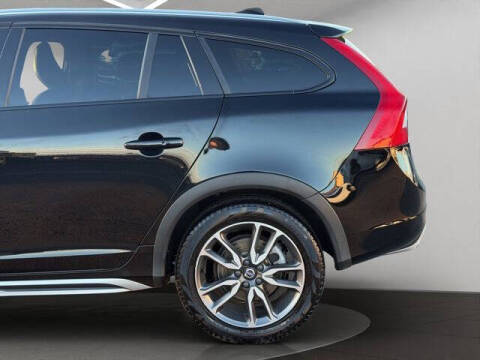2017 Volvo V60 Cross Country T5 Premier