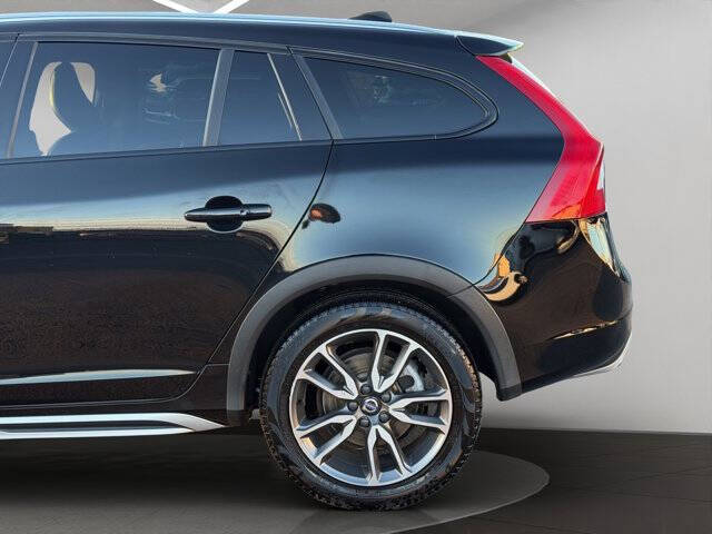 2017 Volvo V60 Cross Country T5 Premier
