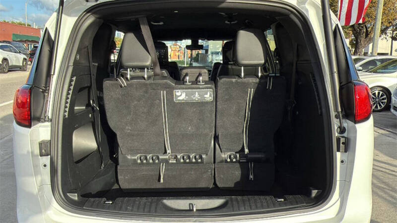 2018 Chrysler Pacifica Touring L Plus