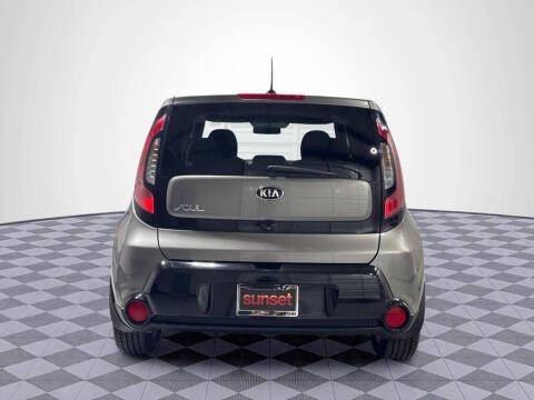 2016 Kia Soul +