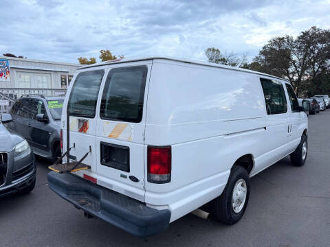 2014 Ford E-Series E-350 SD