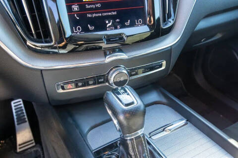 2019 Volvo XC60 T5 R-Design