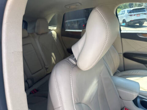 2017 Lincoln MKC Select