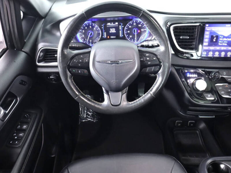 2020 Chrysler Pacifica Touring L