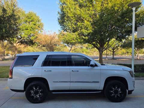 2017 Cadillac Escalade Luxury